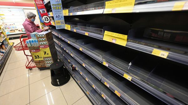 Пустые полки в супермаркете видны в Гонконге   - Sputnik Грузия