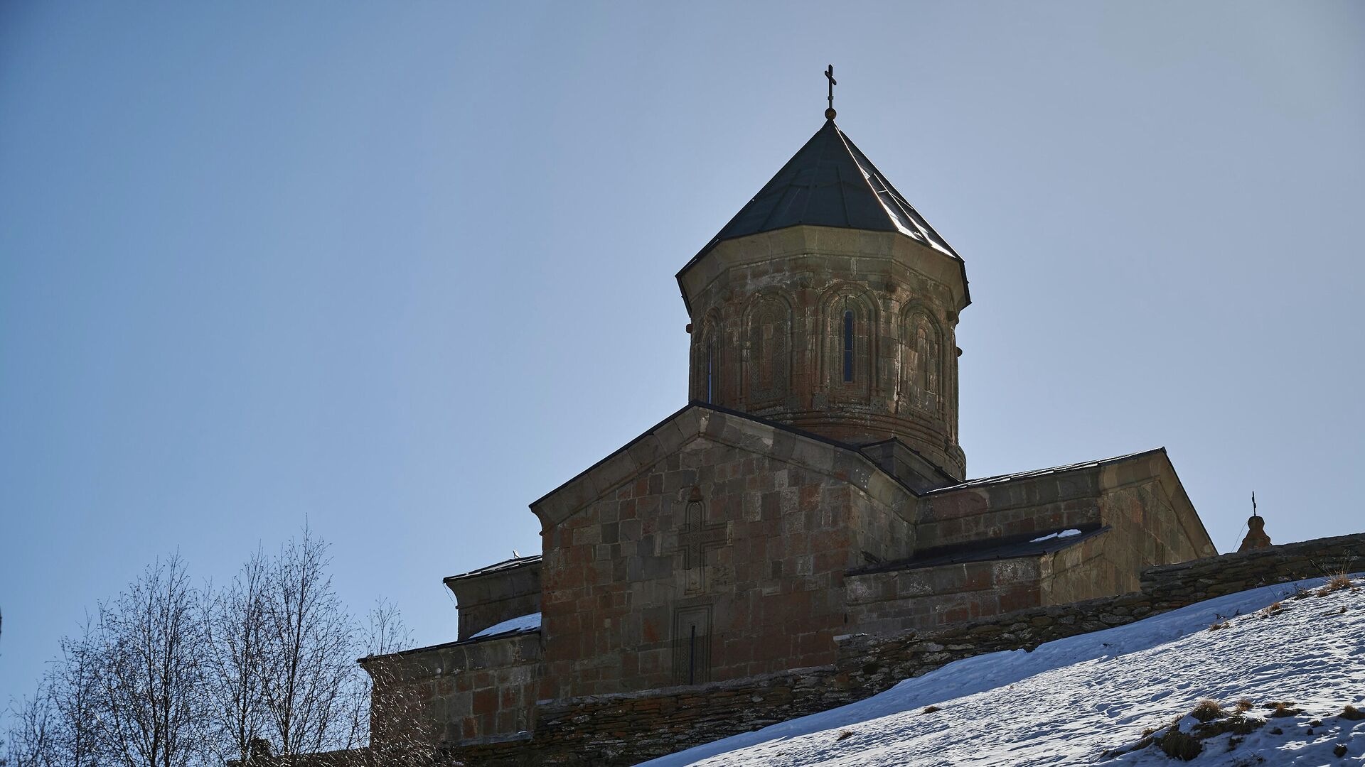 Храм Гергети в Казбеги - Sputnik Грузия, 1920, 06.03.2022