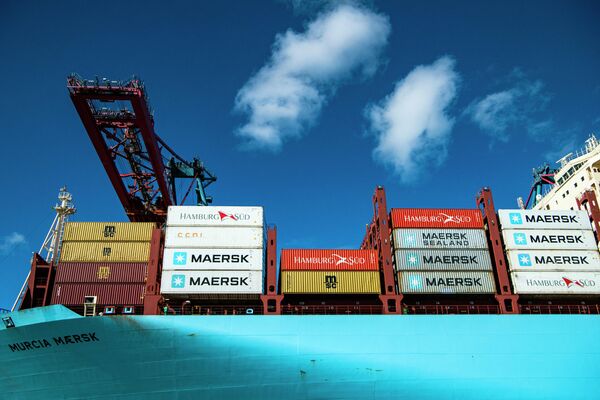 Датский судоходный гигант Maersk заявил 1 марта о прекращении приема новых заказов в Россию и из России. - Sputnik Грузия