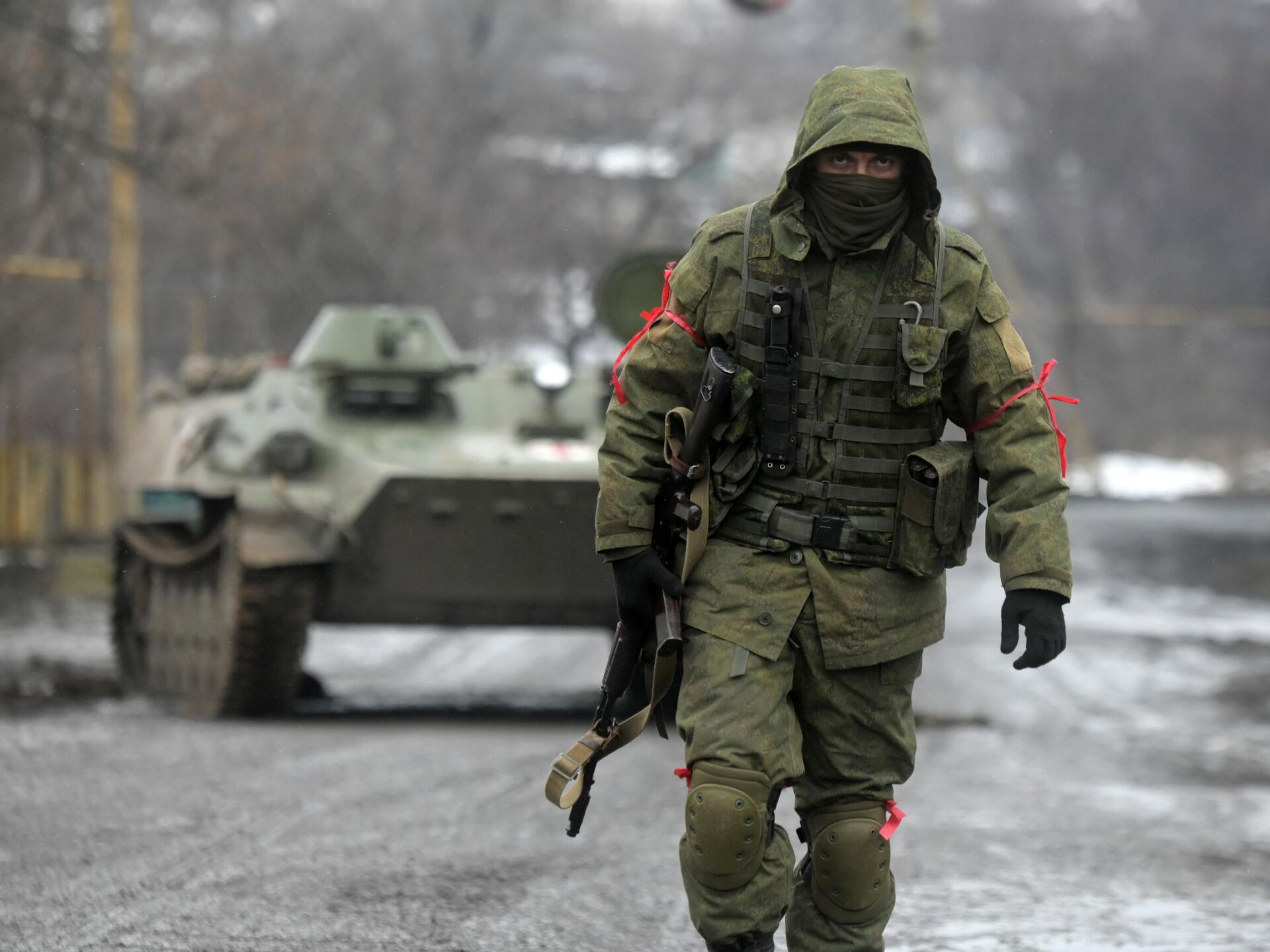 Сайт военные украине сегодня. Российский солдат. Российские войска. Солдат Российской армии. Российские войска на Украине.