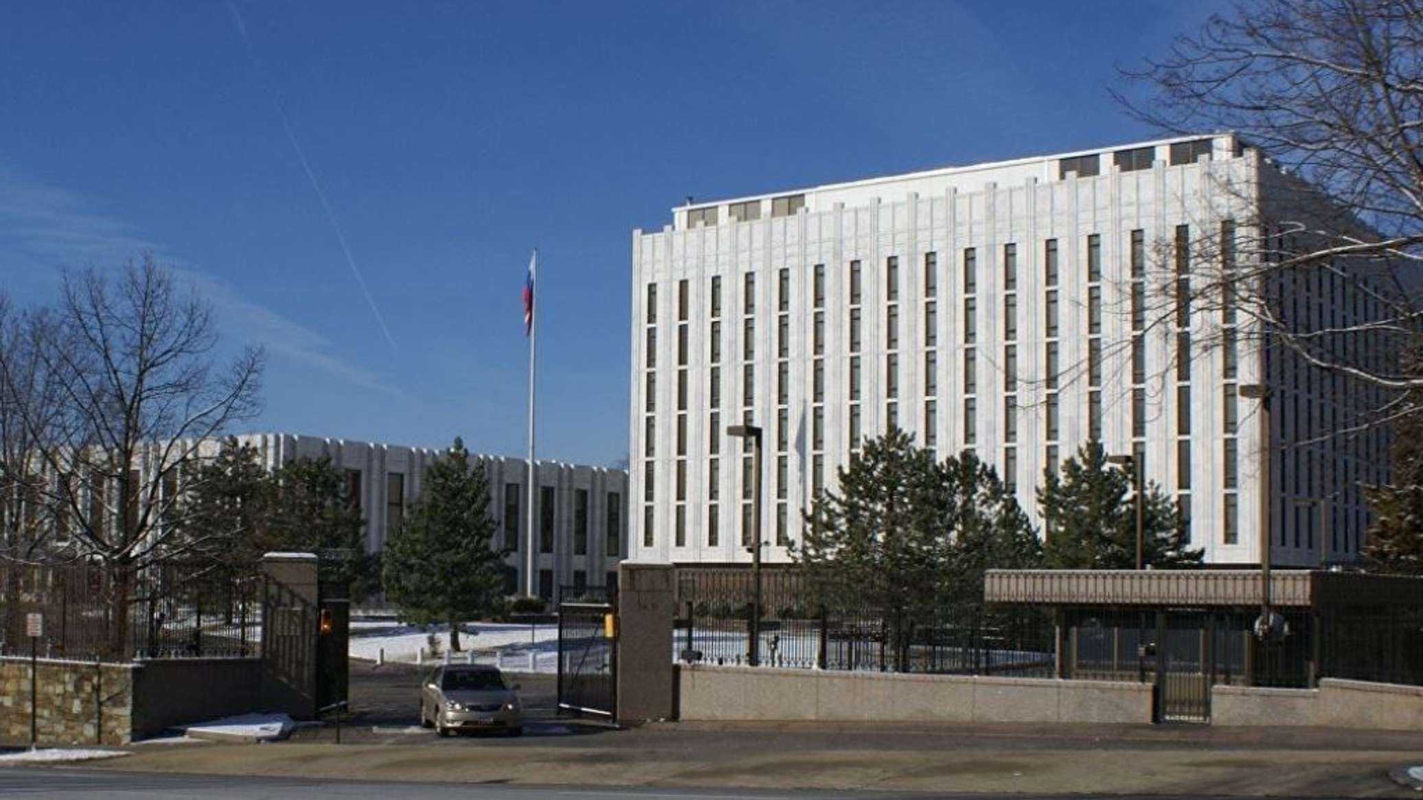 Российское посольство в Вашингтоне примет голосующих на выборах в Госдуму
