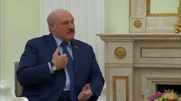 Лукашенко привез на встречу с Путиным карту - Sputnik Грузия