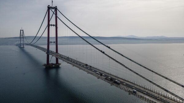 В Турции построили мост с самым длинным в мире пролетом - Sputnik Грузия