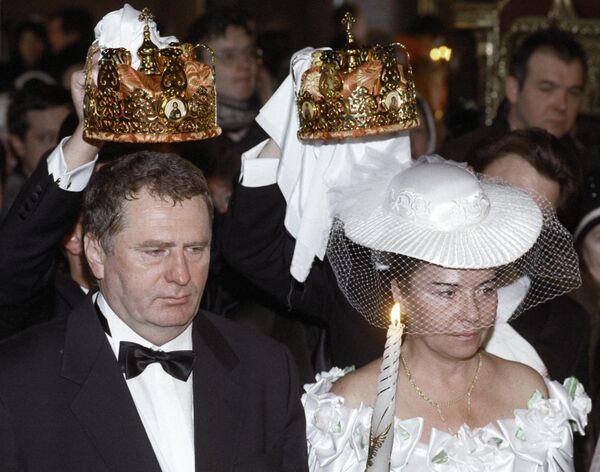 Жириновский венчается с супругой Галиной в день 25-летия совместной жизни&quot; - Sputnik Грузия