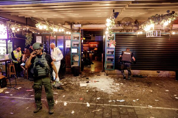 Террористический акт произошел в центре Тель-Авива у торгового центра. - Sputnik Грузия
