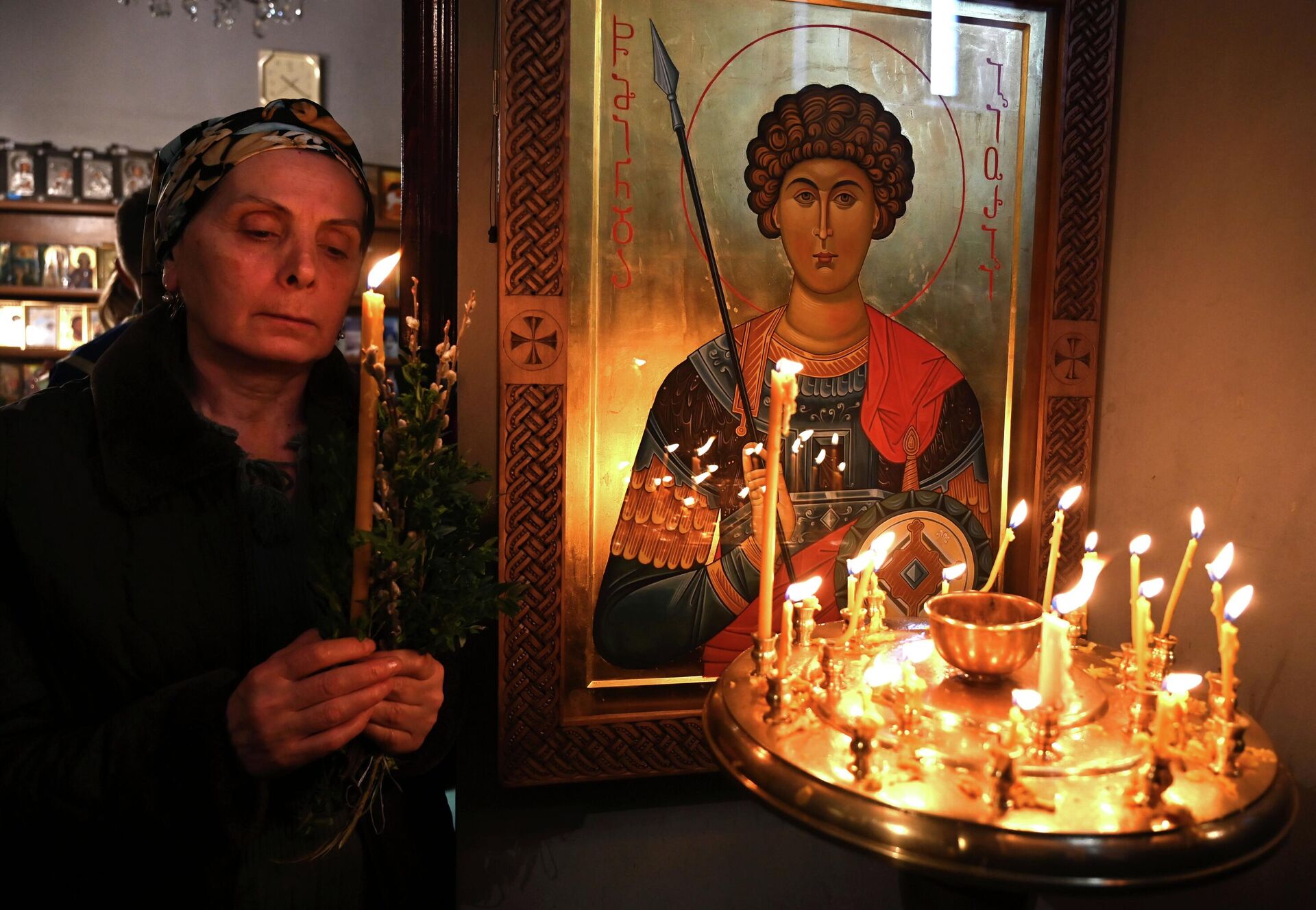 Вербное воскресенье и предпасхальная неделя  -- Икона святого Николая Чудотворца - Sputnik Грузия, 1920, 09.11.2022