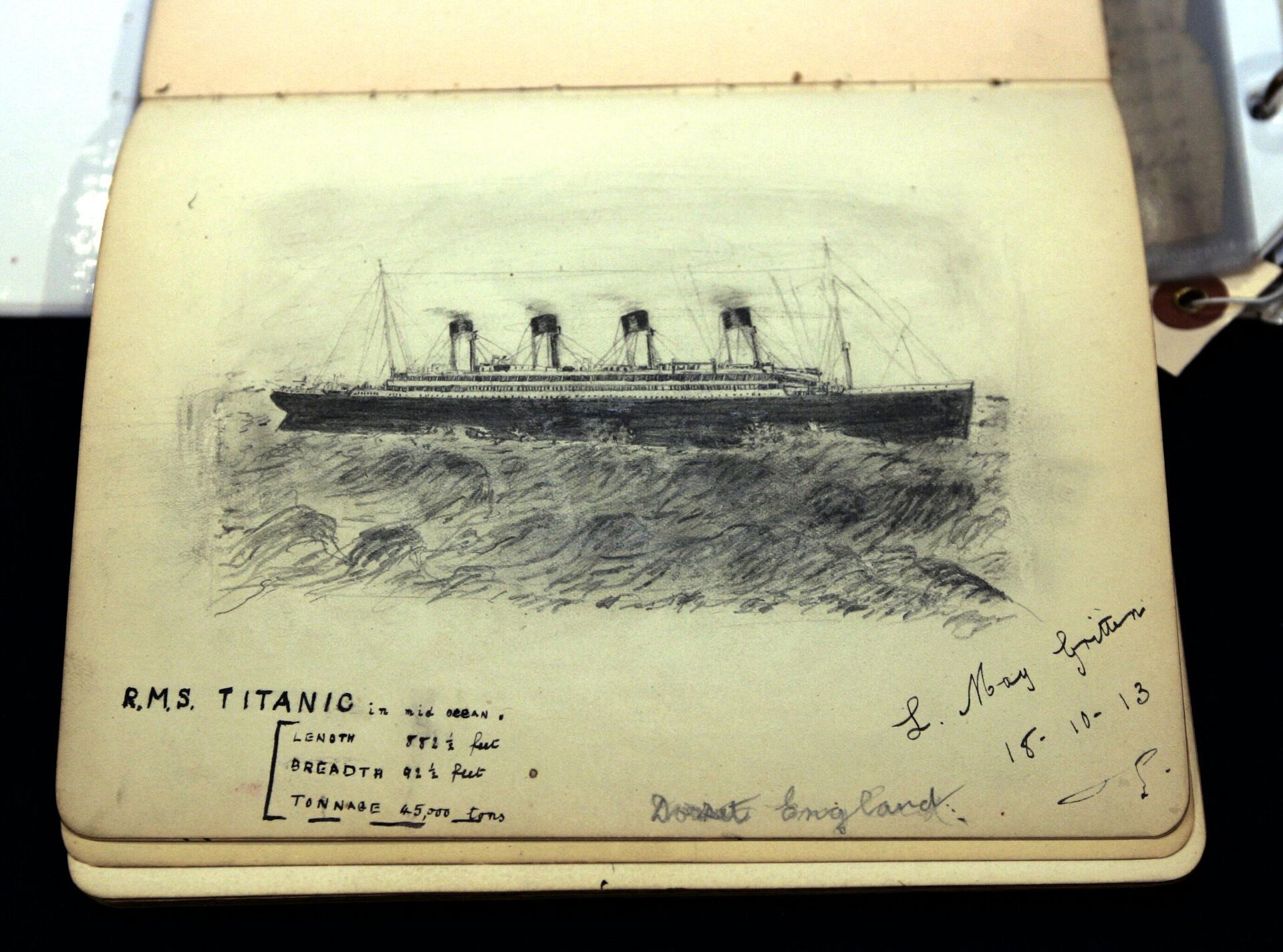 Страница из написанной от руки книги пассажирки Титаника Лоры Мари Кобб - Sputnik Грузия, 1920, 21.06.2023