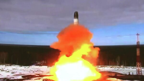 Первый запуск межконтинентальной баллистической ракеты Сармат - видео - Sputnik Грузия