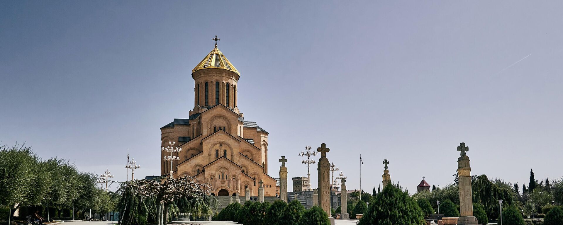 Кафедральный собор Святой Троицы -  Самеба - Sputnik Грузия, 1920, 09.05.2022