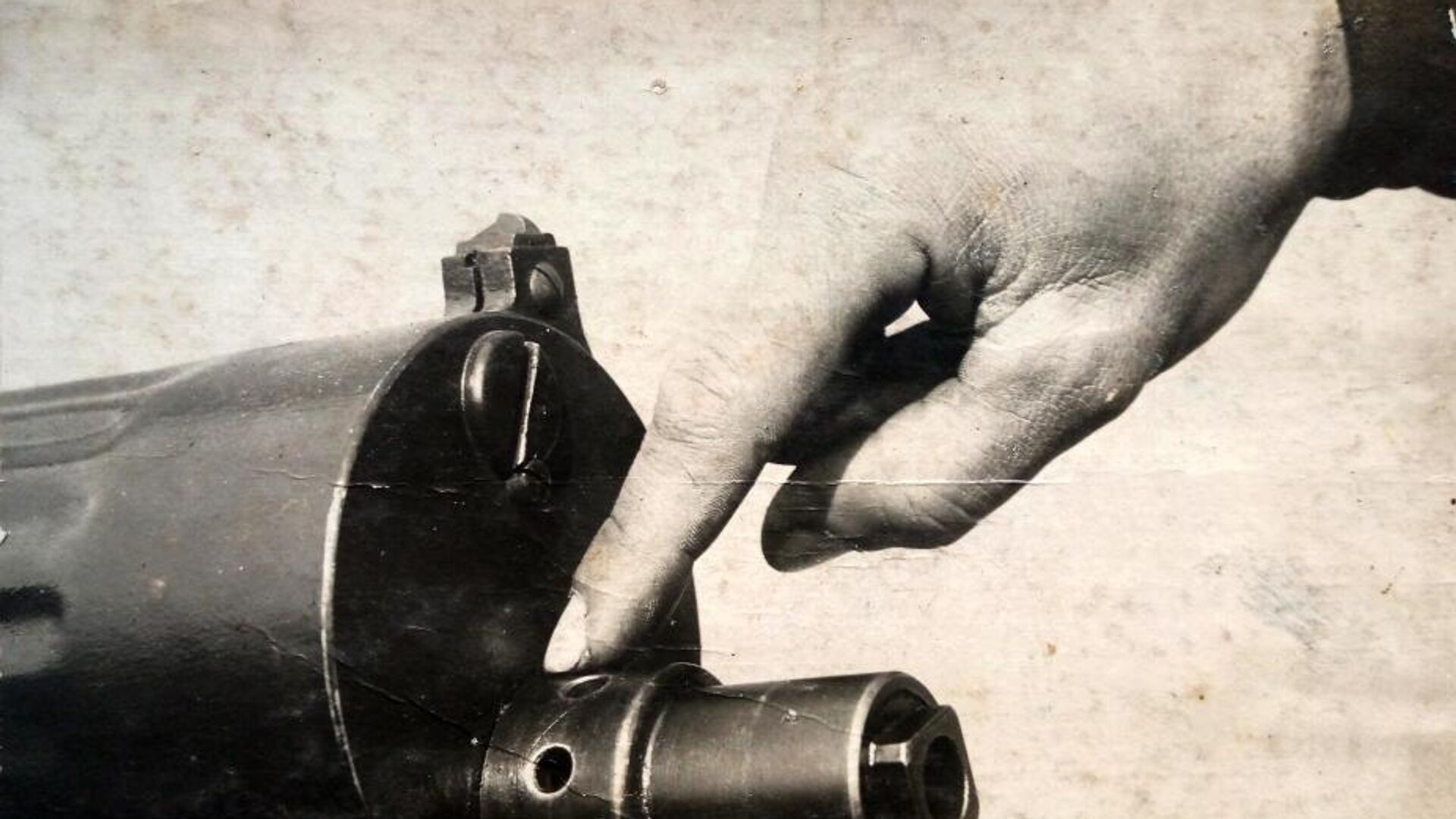 Во время учений запечатлена рука Михаила Бухаидзе. Фото из архива Дареджан Бухаидзе 
 - Sputnik Грузия, 1920, 09.05.2022