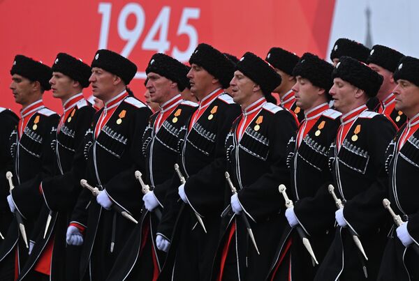 Парадный расчет кубанских казаков на военном параде - Sputnik Грузия