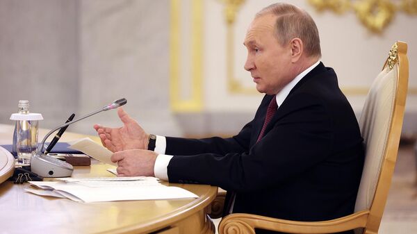 Президент РФ Владимир Путин на встрече лидеров государств - членов ОДКБ (16 мая 2022). Москвa - Sputnik Грузия