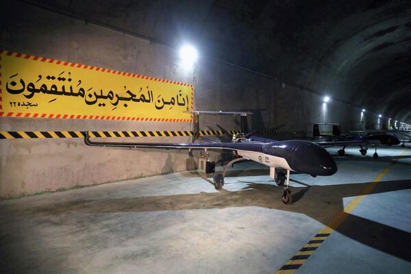 მიწისქვეშა ბაზის ფოტოები ირანის არმიამ გაავრცელა - Sputnik საქართველო
