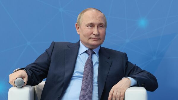 Президент РФ В. Путин провел встречу с молодыми предпринимателями, инженерами и учёными - Sputnik Грузия