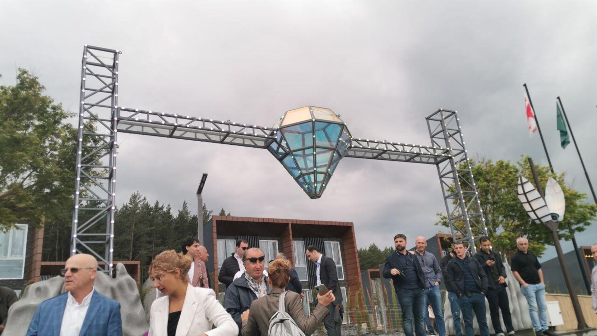 В районе Цалка состоялось открытие нового стеклянного моста - Sputnik Грузия, 1920, 14.06.2022