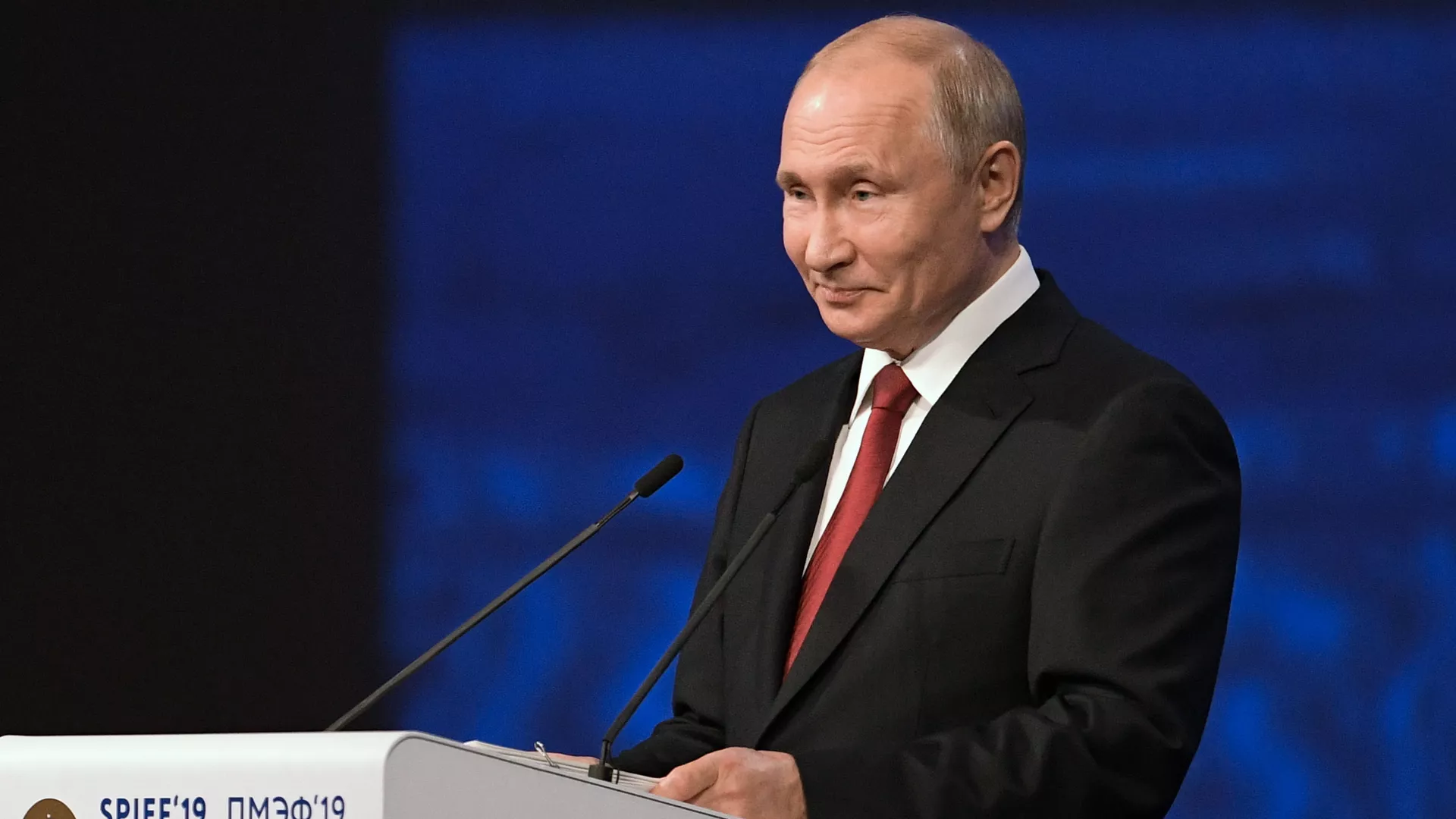Выступление президента России Владимира Путина на пленарном заседании ПМЭФ-2019 (7 июня 2019). Санкт-Петербург Выступление президента России Владимира Путина на пленарном заседании ПМЭФ-2019 (7 июня 2019). Санкт-Петербург - Sputnik Грузия, 1920, 17.06.2022