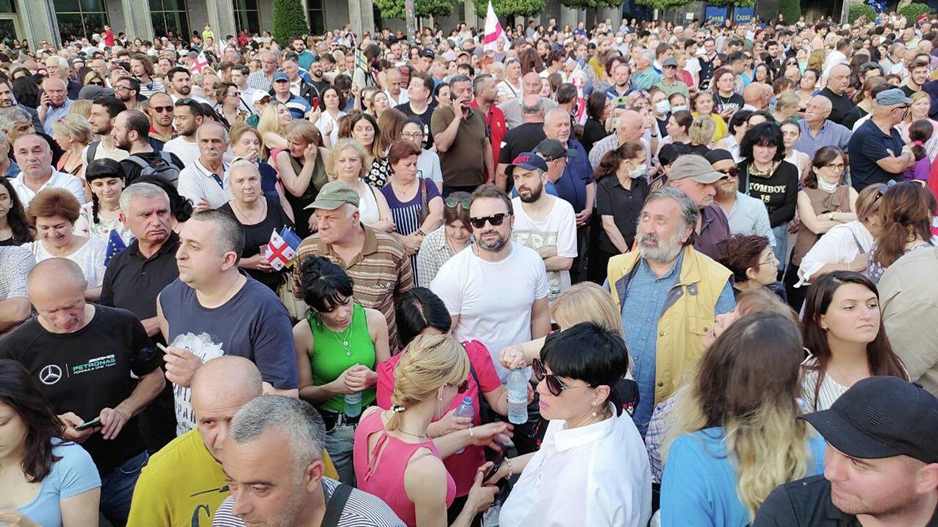 Акция протеста сторонников оппозиции у здания парламента Грузии 20 июня 2022 года - Sputnik Грузия, 1920, 01.07.2022