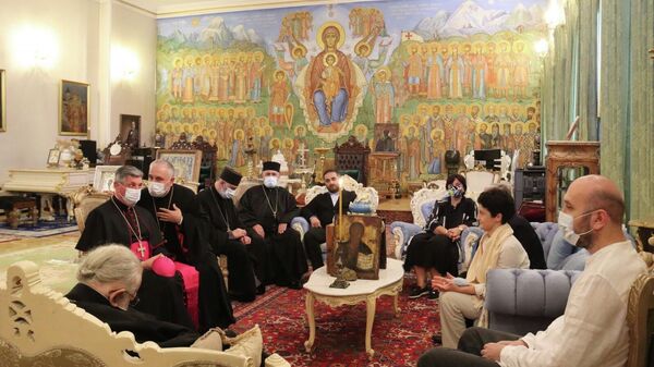 Патриарх Илия II благословил хор собора Святой Троицы перед поездкой в Ватикан - Sputnik Грузия