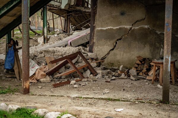 А пока что фотографии из разрушенного стихийным бедствием села просто ужасают.  - Sputnik Грузия