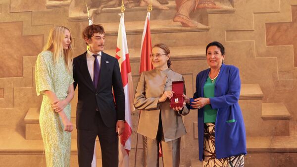Президент Грузии Саломе Зурабишвили наградила принца Раймондо Орсини д'Арагона Медалью почета посмертно - Sputnik Грузия