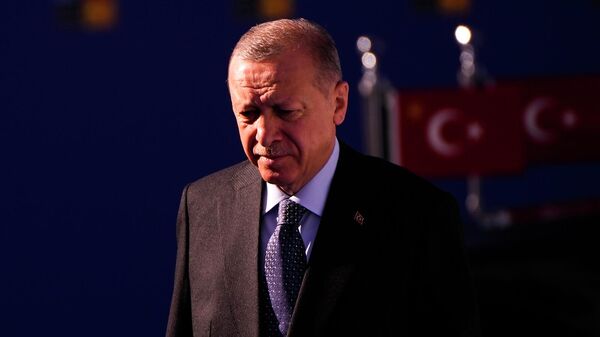 Президент Турции Реджеп Тайип Эрдоган прибывает на саммит НАТО в Мадрид (30 июня 2022). Испания - Sputnik Грузия