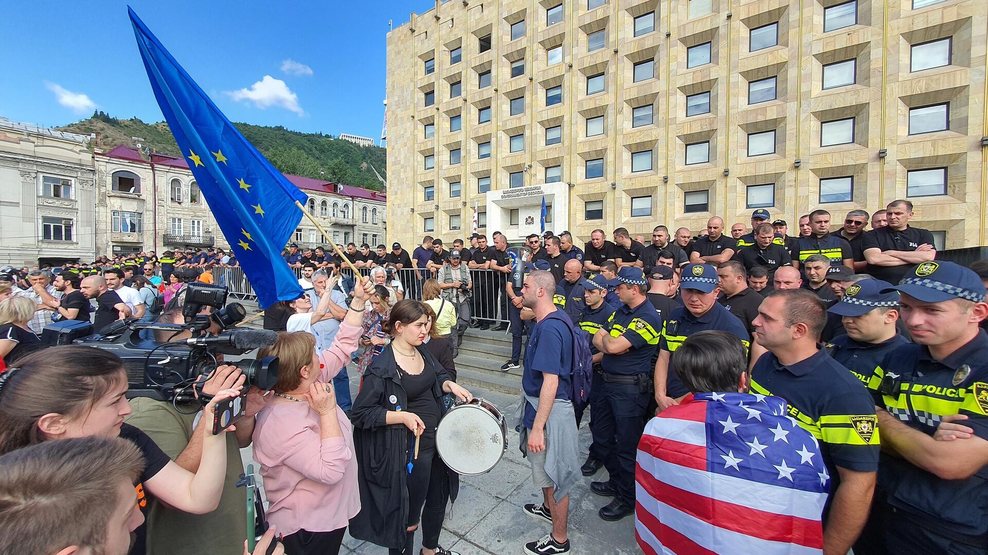 Акция протеста у здания правительственной канцелярии 4 июля 2022 - Sputnik Грузия, 1920, 04.07.2022