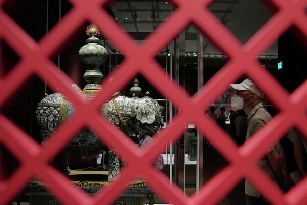 Новый музей Hong Kong Palace Museum, в котором размещена экспозиция более чем 900 реликвий из пекинского императорского комплекса &quot;Гугун&quot;, открыли для посещений - Sputnik Грузия