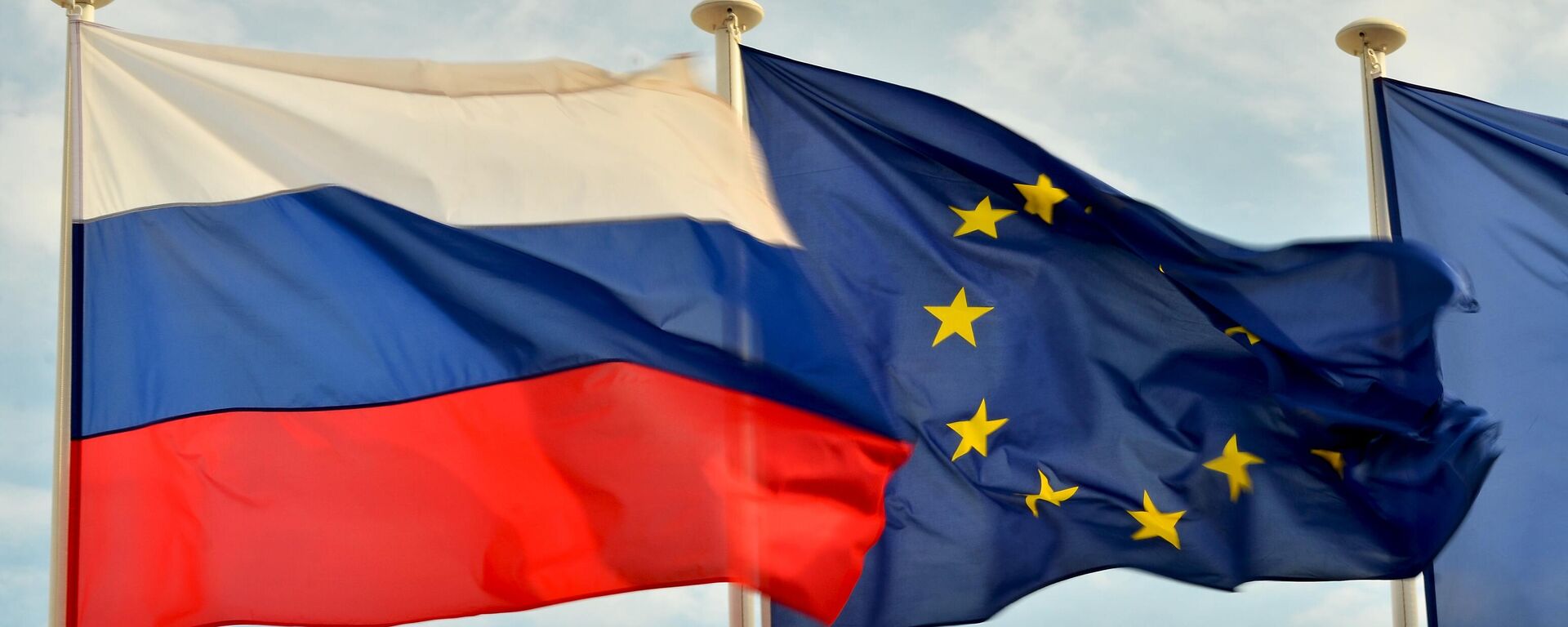 Флаги России, ЕС и Франции на набережной Ниццы - Sputnik Грузия, 1920, 07.07.2022