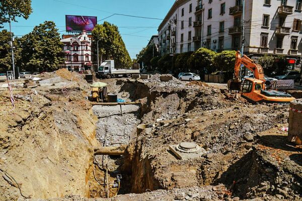 Мэрия Тбилиси приступила к масштабному проекту по восстановлению проспекта Меликишвили 17 июня - Sputnik Грузия