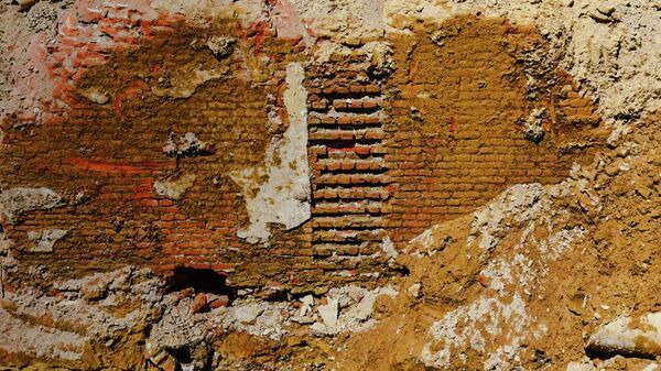Древние сооружения или старая канализация? Специалисты изучают центр Тбилиси - Sputnik Грузия
