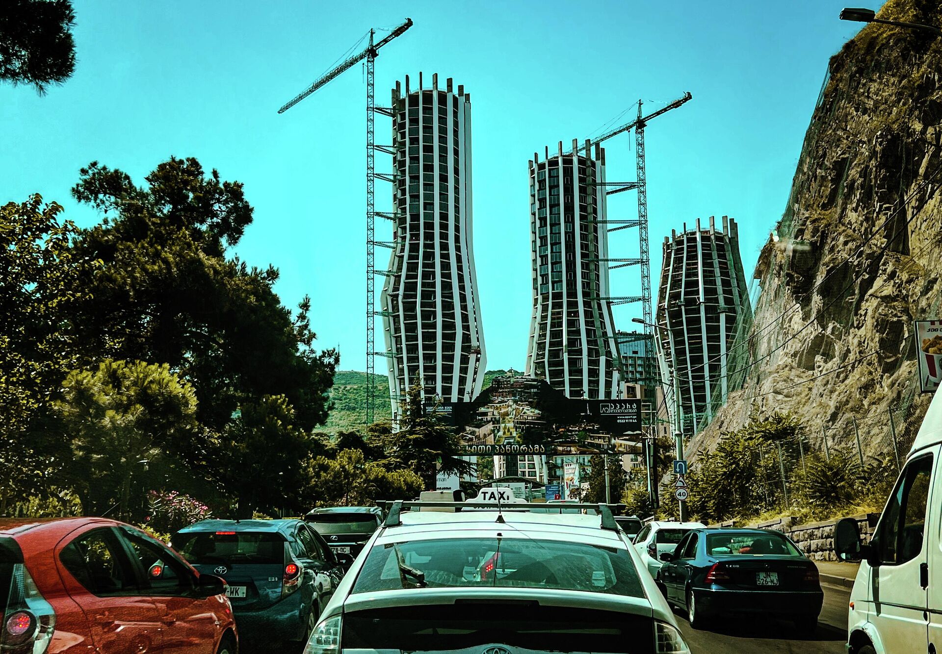 Вид на город Тбилиси - район Ваке, строительство новых высотных домов - Sputnik Грузия, 1920, 18.08.2022