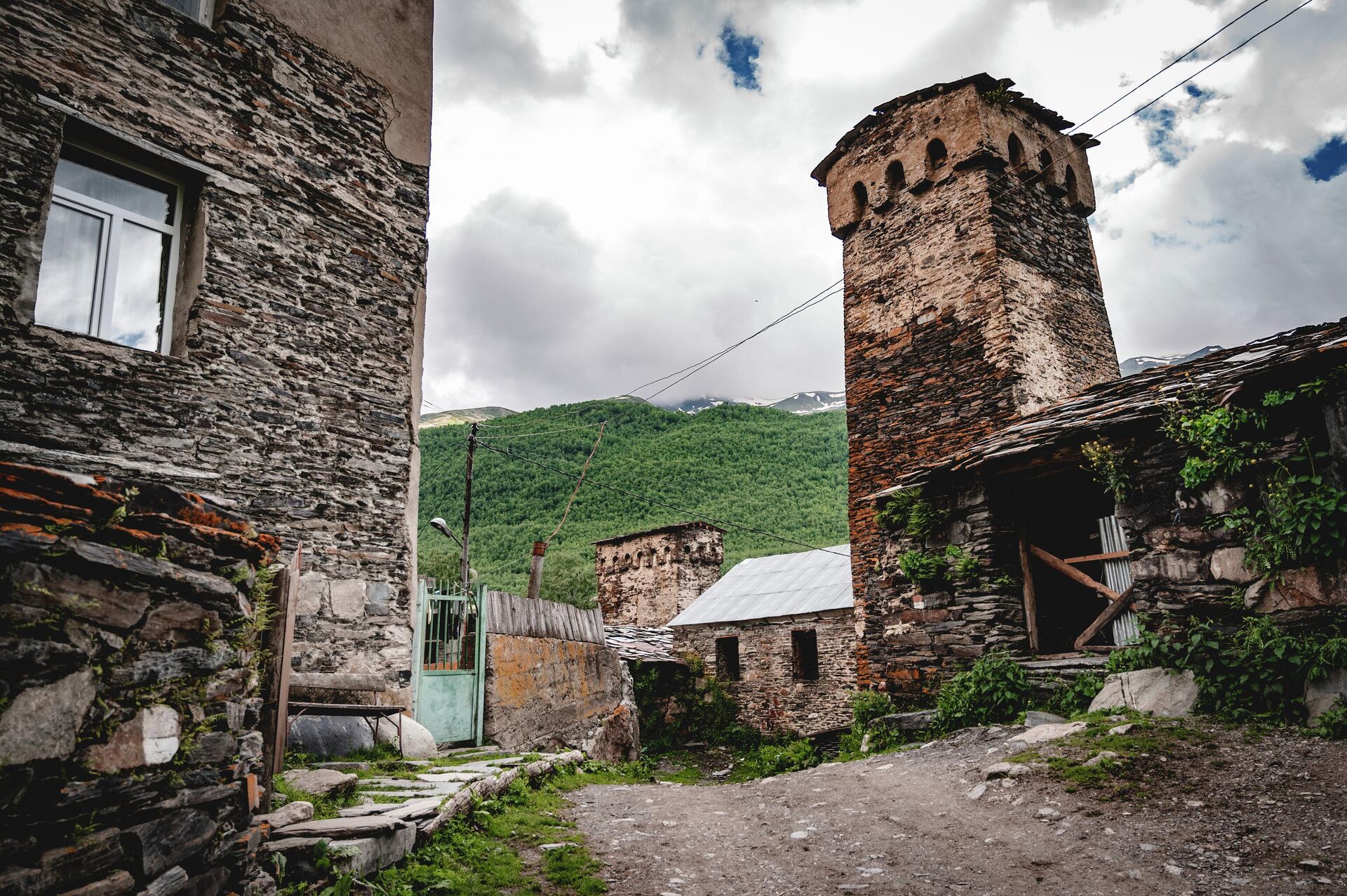 Регион Сванети - сванские башни в селе Ушгули - Sputnik Грузия, 1920, 27.10.2023
