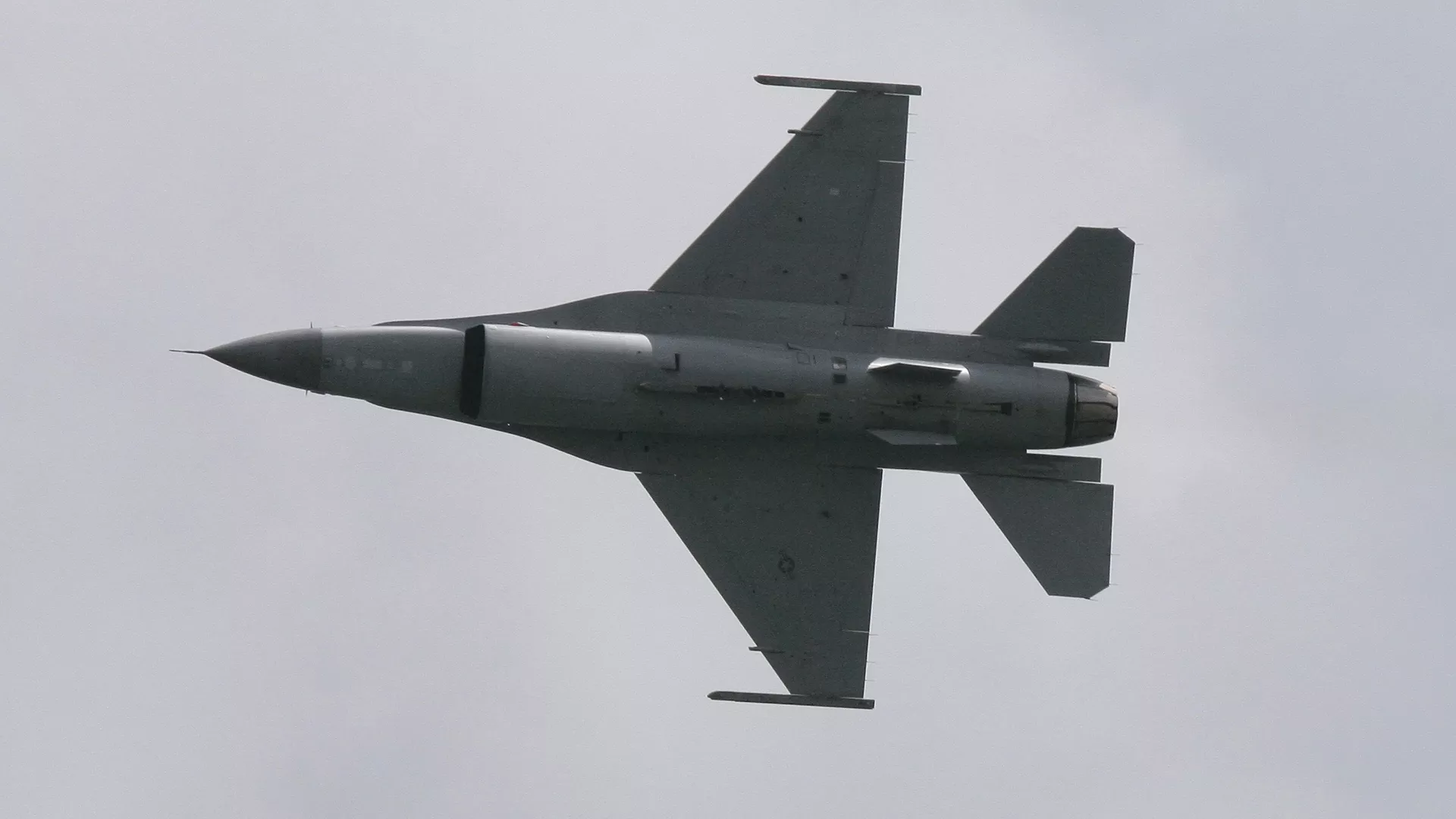 Истребитель F-16