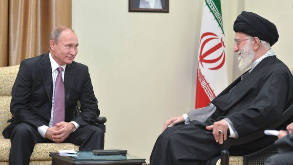 Президент РФ Владимир Путин и Сайед Али Хаменеи - Sputnik Грузия