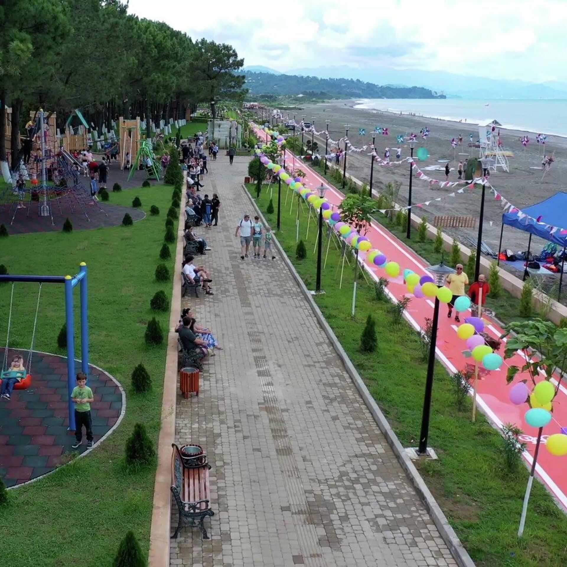 Пляж кобулети грузия. Приморский парк кобулети. Кабулети рестораны. Отель солнечная аджария в кобулети. Кабулети рестораны.