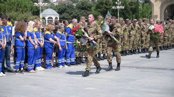  Траурная церемония в храме Самеба и прощание с погибшими в результате авиакатастрофы - Sputnik Грузия