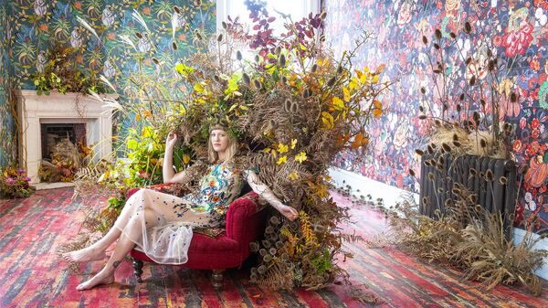 Снимок The Autumnal Chair - Portrait of Florist, Ash британского фотографа David Pickens, победивший в конкурсе IPA OneShot Color 2022 - Sputnik Грузия