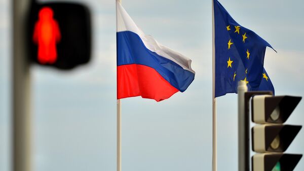 Флаги России и ЕС на набережной Ниццы - Sputnik Грузия