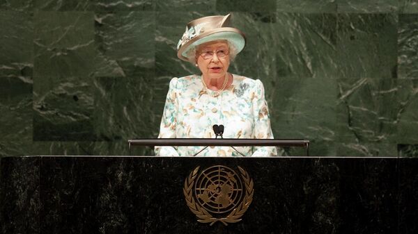 Королева Великобритании Елизавета II выступает перед Генеральной Ассамблеей Организации Объединенных Наций, 2010 год - Sputnik Грузия