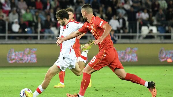 Сборная Грузии по футболу одержала победу командой Северной Македонии со счетом 2:0 в отборочном матче Лиги наций УЕФА и перешла в плей-офф Евро-2024 - Sputnik Грузия