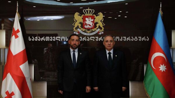 Встреча генпрокурора Грузии Ираклия Шотадзе и его азербайджанского коллеги Кямрана Алиева - Sputnik Грузия
