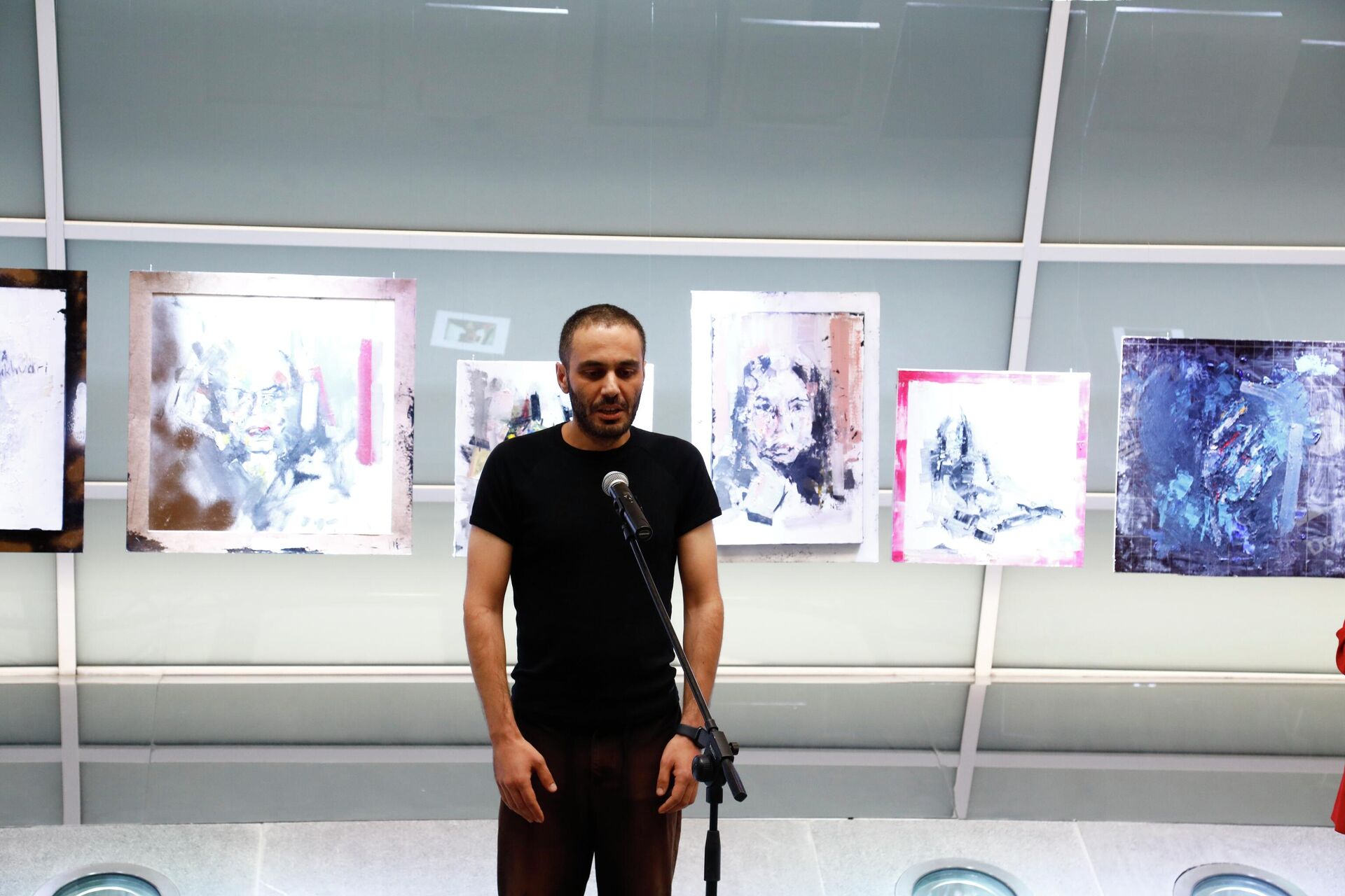 Выставка абхазского художника Ники Эмухвари проходит  во Дворце Орбелиани - Sputnik საქართველო, 1920, 27.09.2022