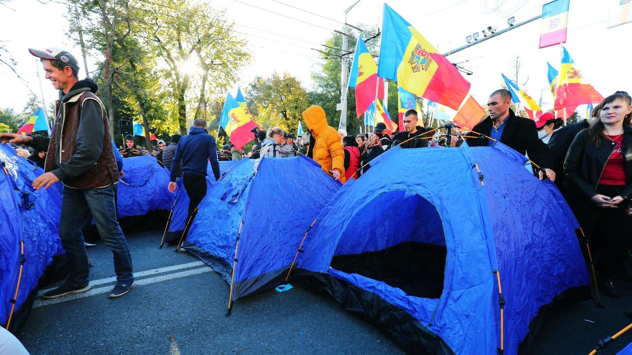 Палаточный городок в центре Кишинева демонтирован полицией