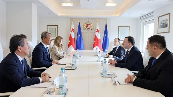 Грузии Ираклий Гарибашвили на встрече с исполнительным директором K-Water Пак Дже Хеном - Sputnik Грузия