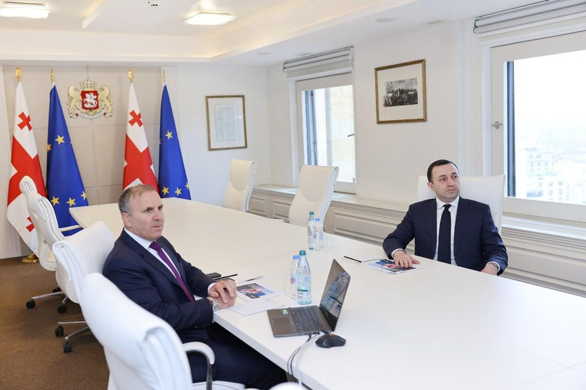 Встреча премьер-министар Ираклия Гарибашвили с глобальным директором международной медиаплатформы Bloomberg Тоддом Байером - Sputnik Грузия, 1920, 09.12.2022