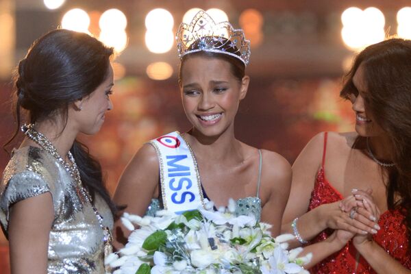 Новая Мисс Франции Индира Ампиот после победы на конкурсе красоты - Sputnik Грузия
