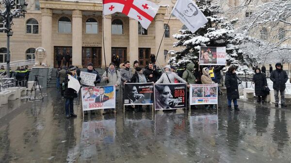 Сторонники Саакашвили снова протестовали у тбилисского суда - Sputnik Грузия