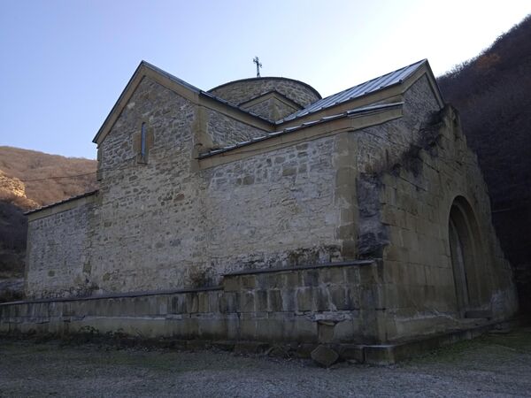 ციხის მახლობლად მდებარეობს წმინდა ნიკოლოზის ეკლესია, რომელიც XVI-XVII საუკუნეებით თარიღდება - Sputnik საქართველო