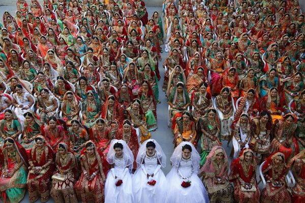 ინდოელი პატარძლები მასობრივ ქორწილში, სურატი - Sputnik საქართველო