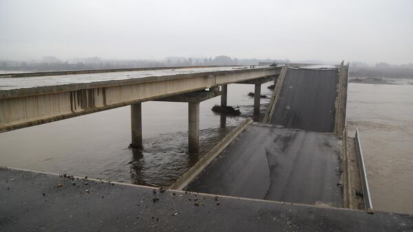 Обрушение строящегося моста через Риони - Sputnik Грузия
